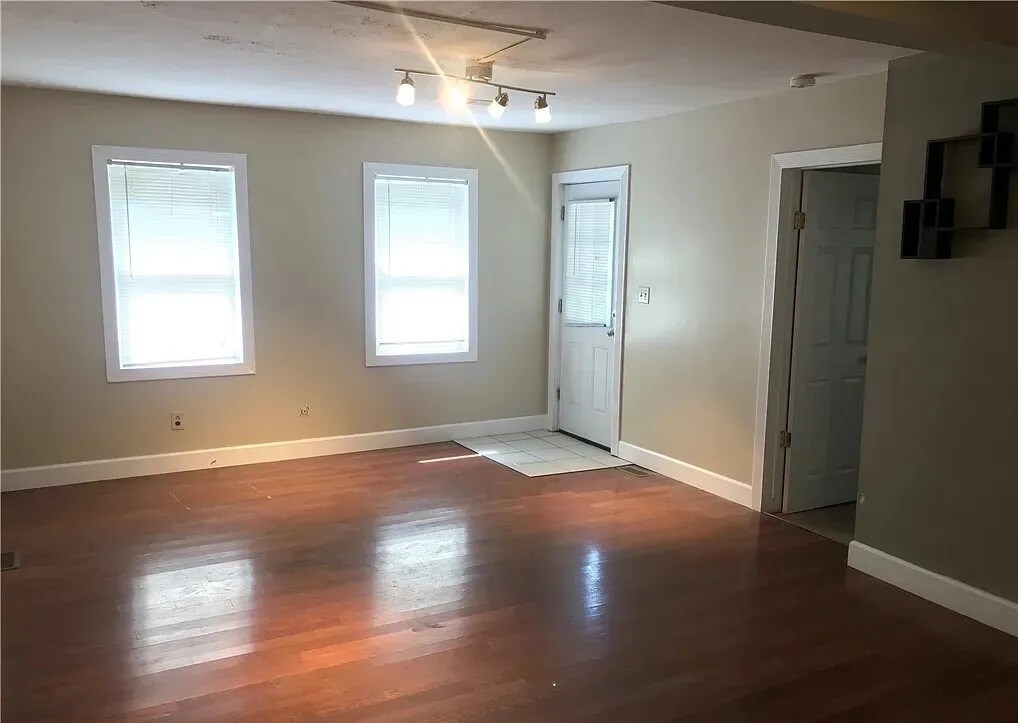 Foto del edificio - 2481 Professor Ave