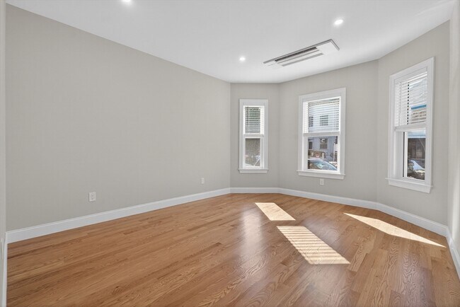 Building Photo - 650 Dorchester Ave