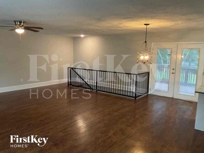 Building Photo - 901 Rich Rd