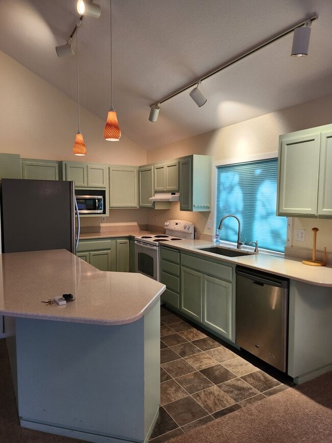 Foto del edificio - $200.00 Rent Credit Incentive each month w...