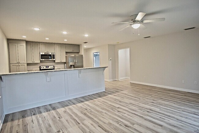 Building Photo - 2512 Shady Oak Ct