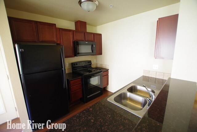 Building Photo - 11018 W Brassy Cove Loop