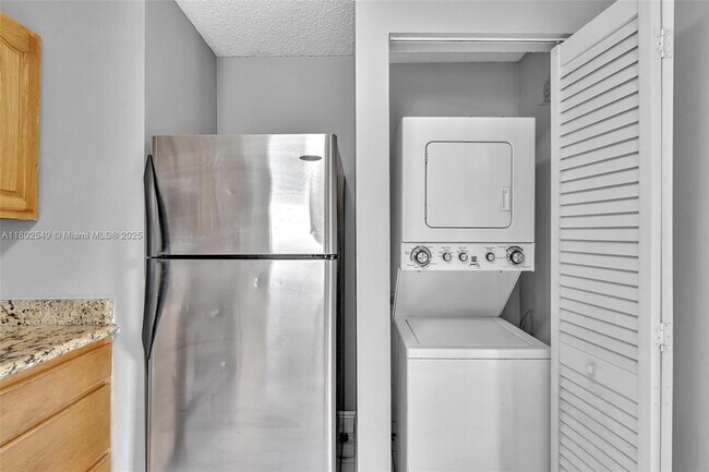 Foto del edificio - 3473 NW 44th St