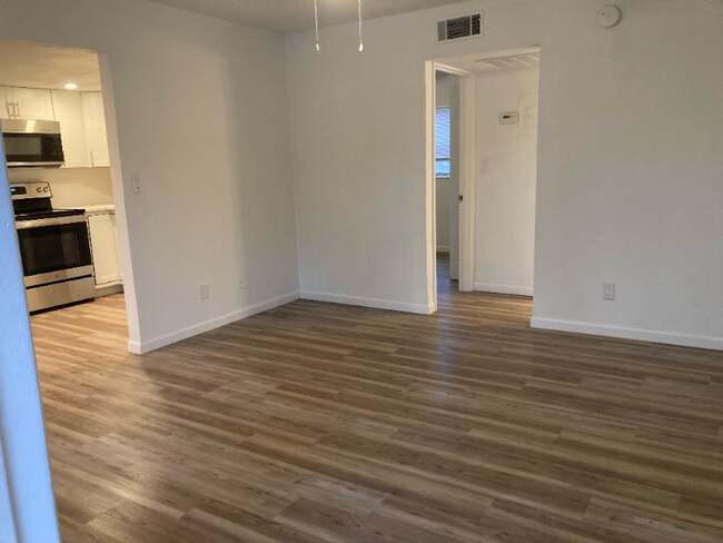 Foto del edificio - 1895 40th Ave