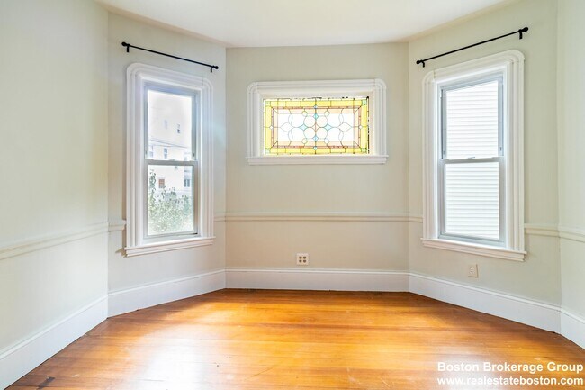 Foto del edificio - 787 Columbia Rd