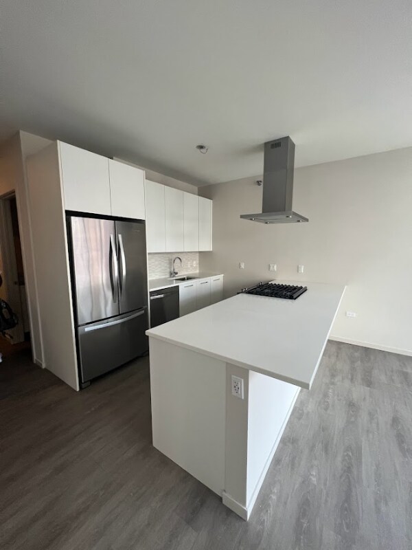Primary Photo - 25 E Ontario St