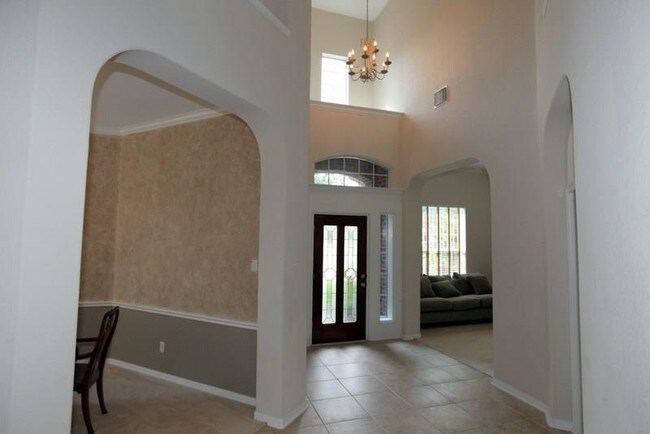 Foto del edificio - 2217 Shore Creek Dr