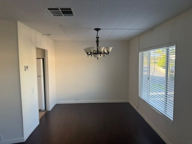 Foto del edificio - Charming 2BD/2BA Home in Sought-After Camarillo Springs Community!