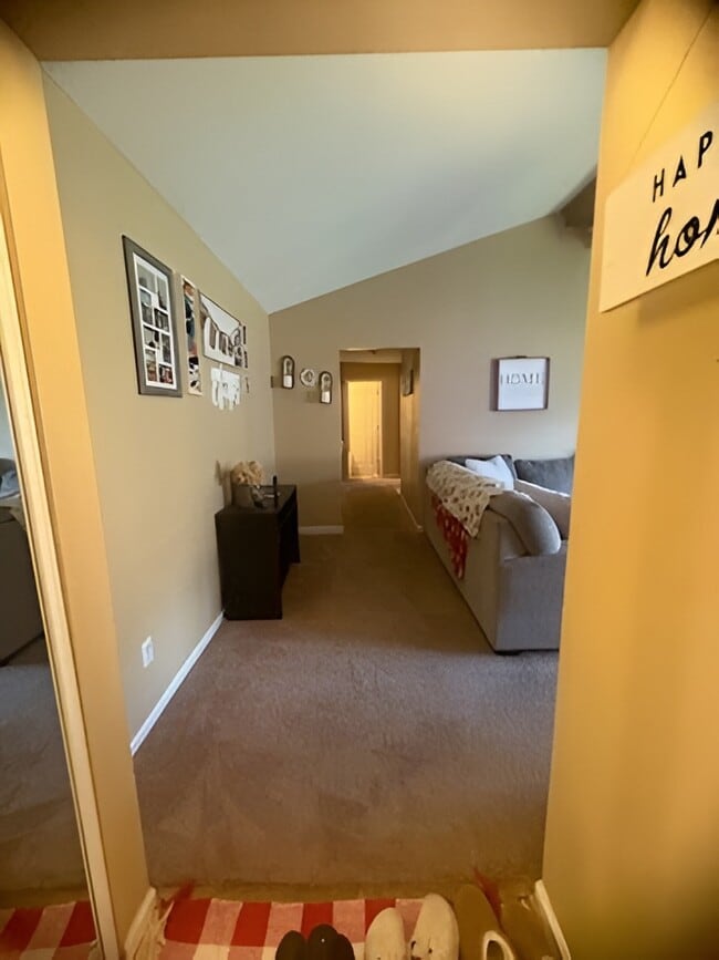 Building Photo - 924 Westbrooke Way