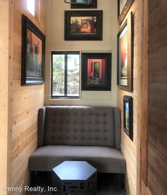 Building Photo - 4 br, 2.5 bath House - 765 Val Sereno Dr.