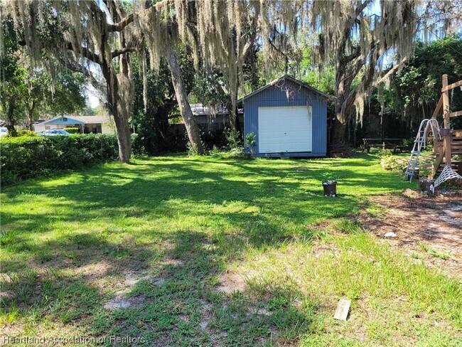 Foto del edificio - 1105 Taseschee Dr