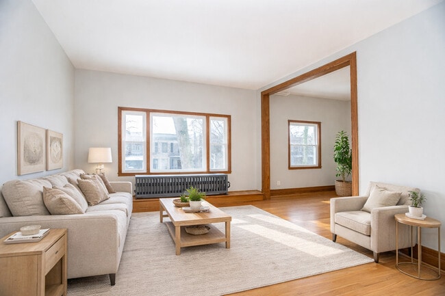 Building Photo - 1330 W Norwood St