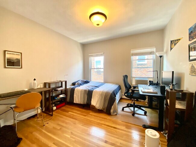 Foto del edificio - 1433 Cambridge St