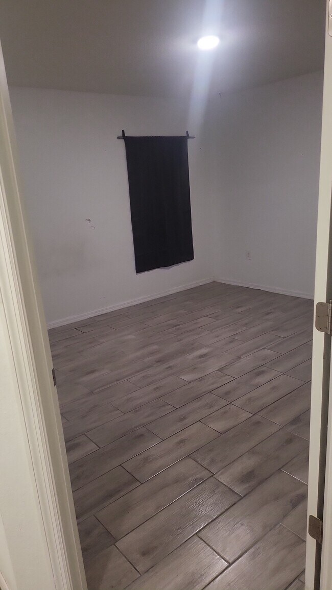 Foto del edificio - 23361 Avacado Ave