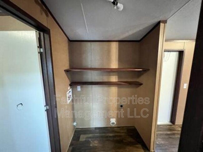 Building Photo - 10531 Shadow Wood Cir