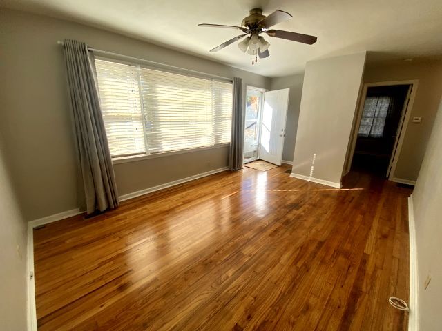 Living Room - 1015 W High St