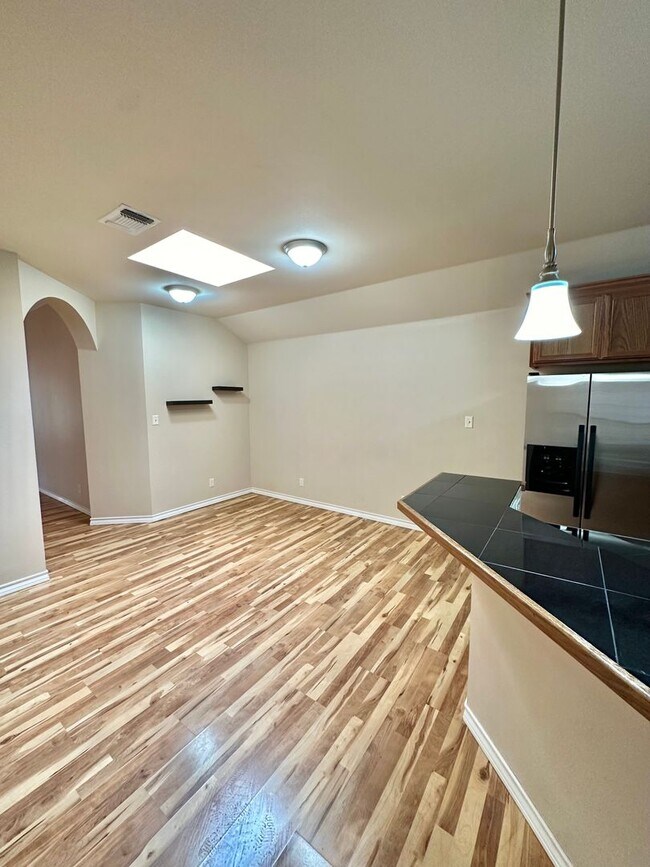 Foto del edificio - Now Available - Charming 3 Bedroom Patio Home