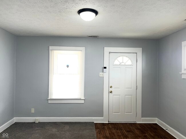 Building Photo - 1836 E Minnesota St