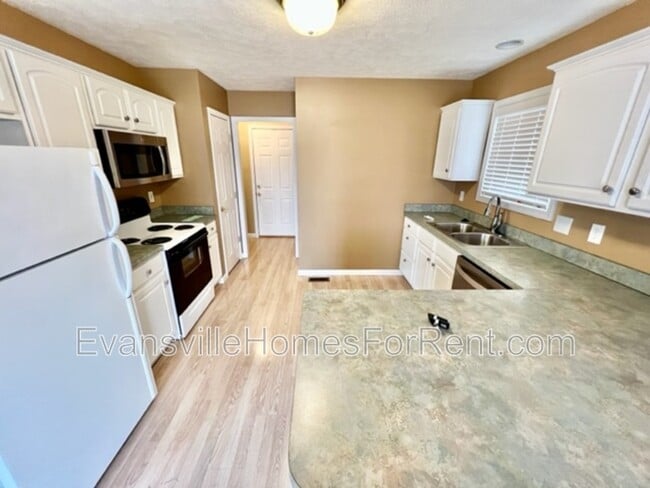 Foto del edificio - 4035 Pine Dr