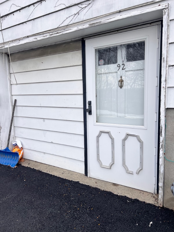 Building Photo - 92 Shaker Rd