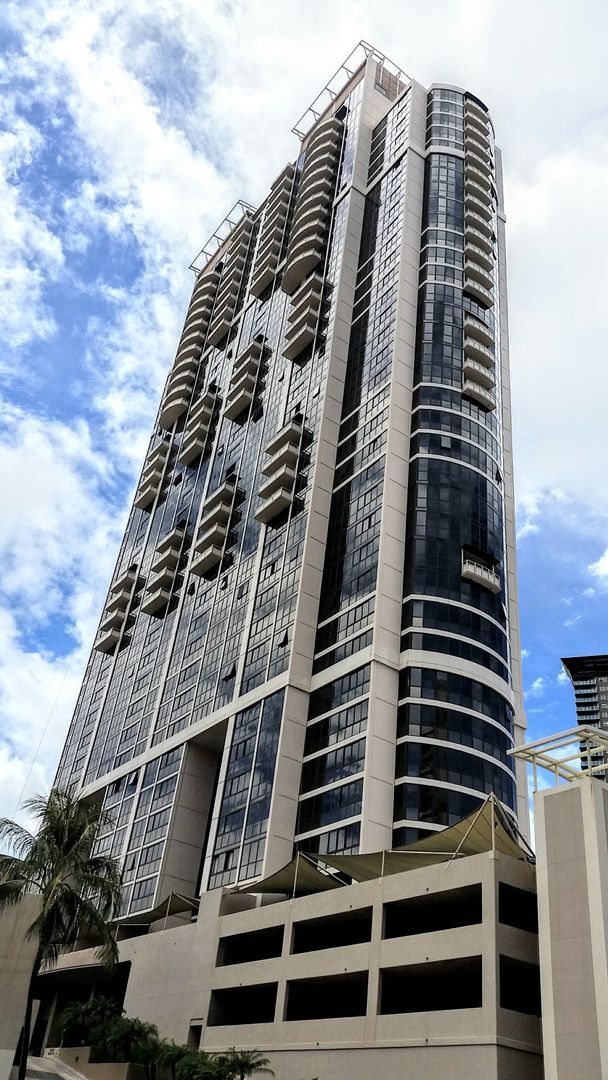 Building Photo - 600 Queen St