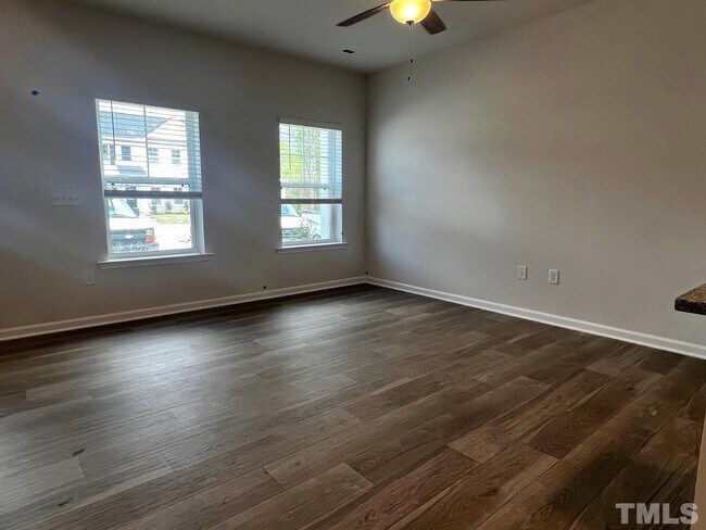 Foto del edificio - Beautiful 3 Bedroom 2.5 bath