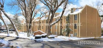 Building Photo - 425 E Creekside Cir