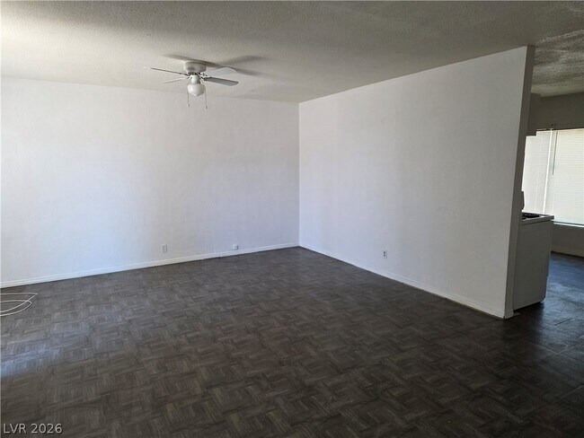 Foto del edificio - 2904 N Bassler St