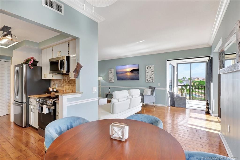 Foto principal - 150 SE Four Winds Dr