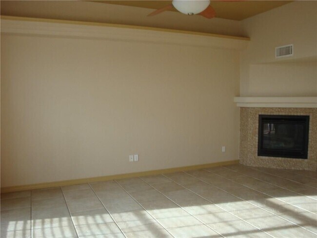 Foto del edificio - 3808 Tierra Allen Pl