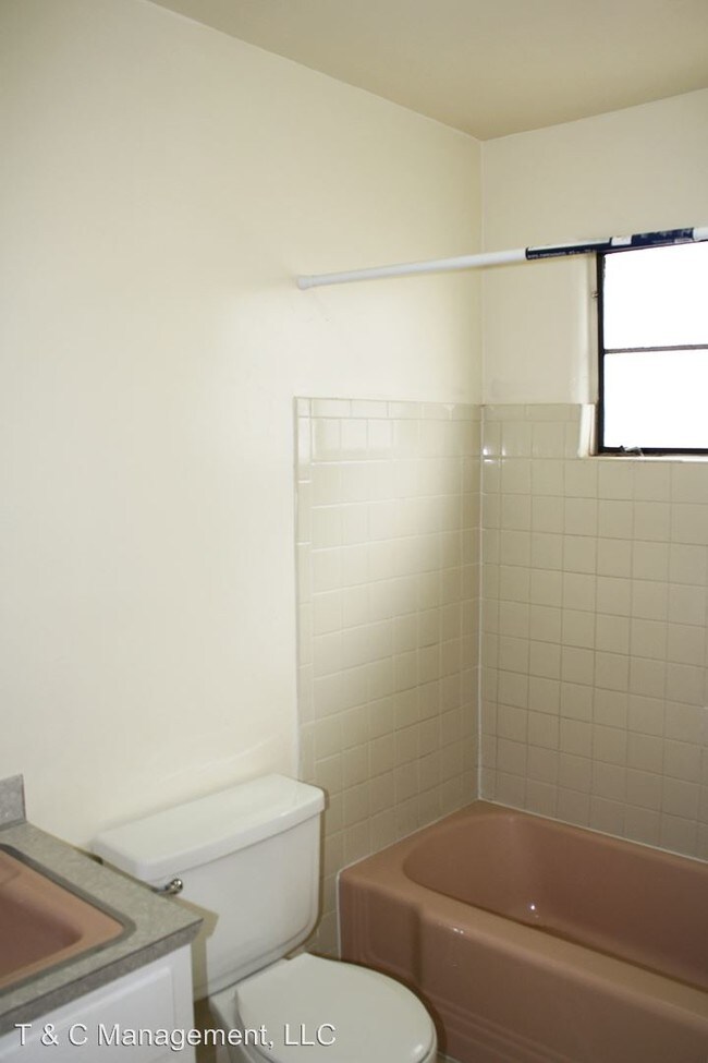 Foto del edificio - 625-625 Grove St SE