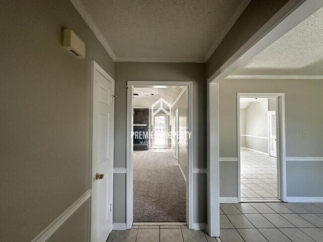 Foto del edificio - 3482 Kirby Terrace Dr