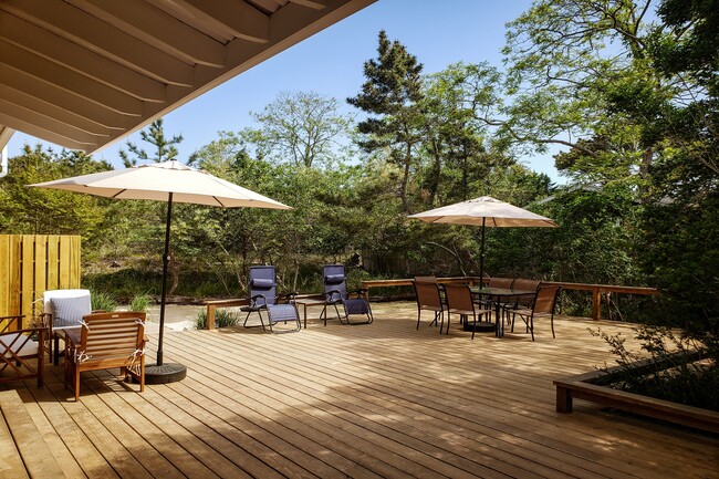 Foto del edificio - 79 Surf Dr