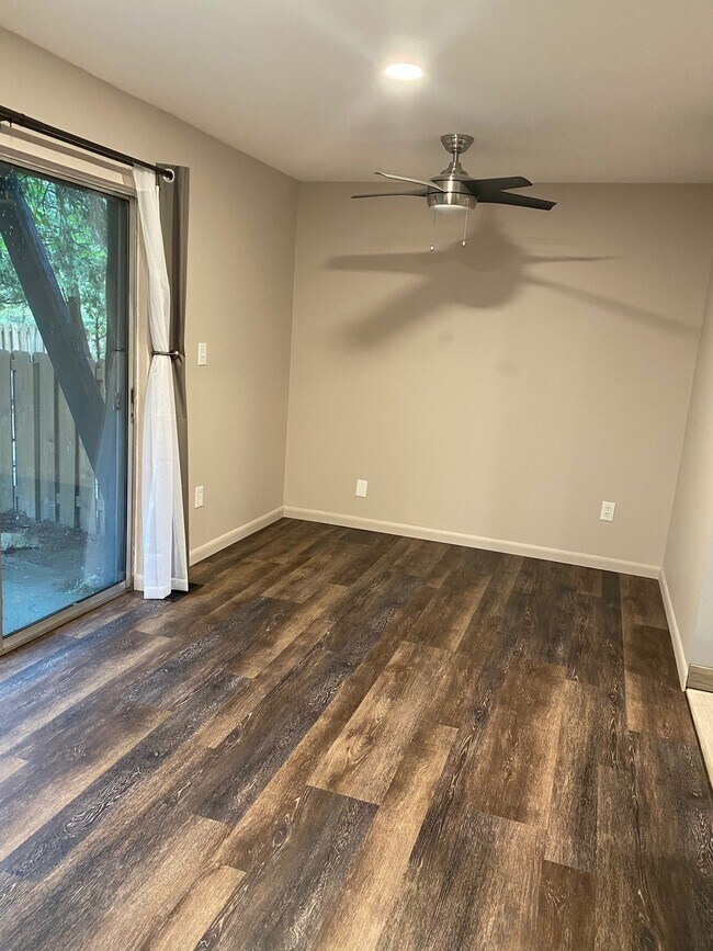 Foto del edificio - 24411 Olde Orchard St
