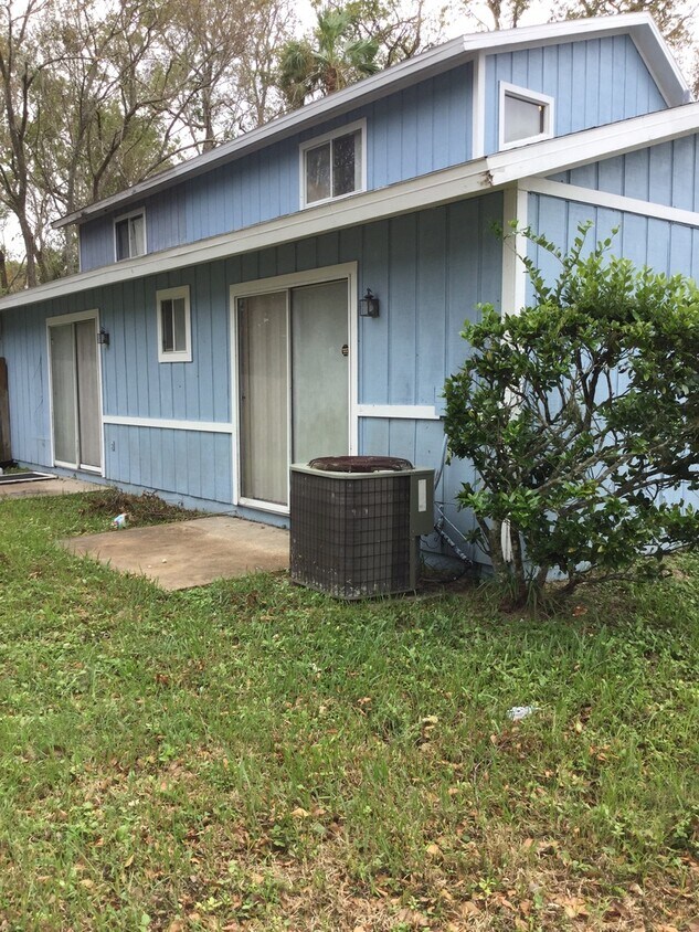 Foto del edificio - Townhome available now