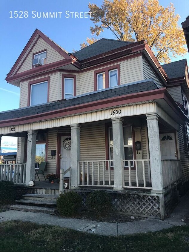 Foto principal - 1528 Summit St