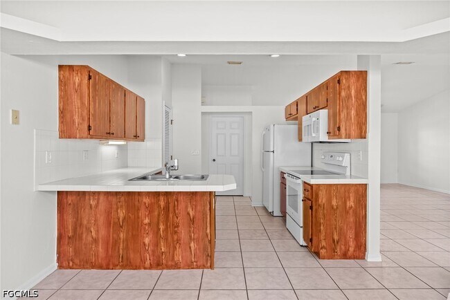 Foto del edificio - 1425 SW 10th St