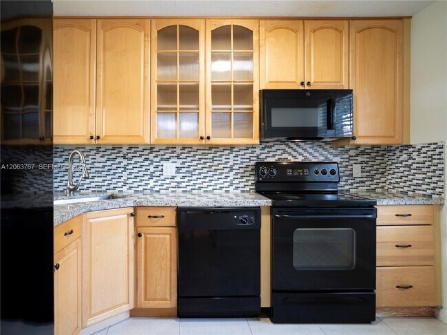 Building Photo - 1494 Springside Dr