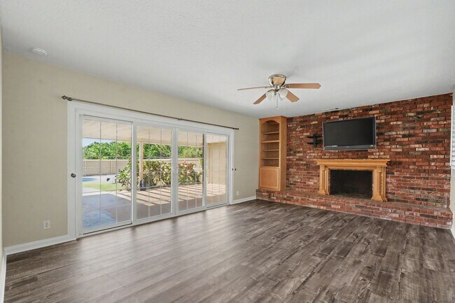 Foto del edificio - Charming 4-Bedroom Single-Story Home with Pool in Rancho Cucamonga!