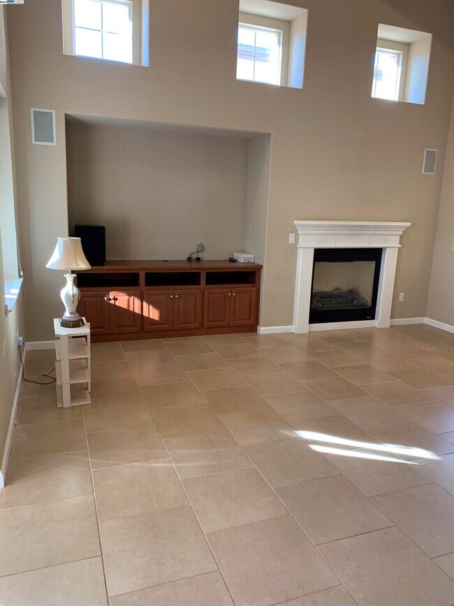 Foto del edificio - 574 Dovecote Ln