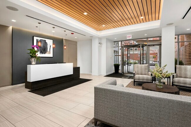 Foto del edificio - 838 N State St