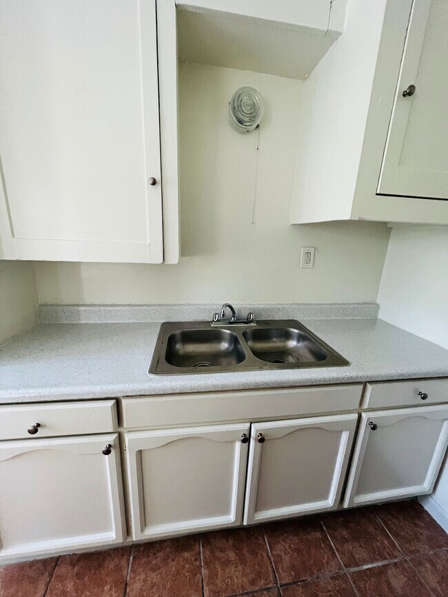 Foto del edificio - 1217 Cedar Ave