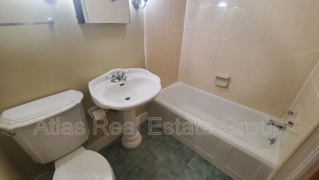 Foto del edificio - 1516 N Cascade Ave