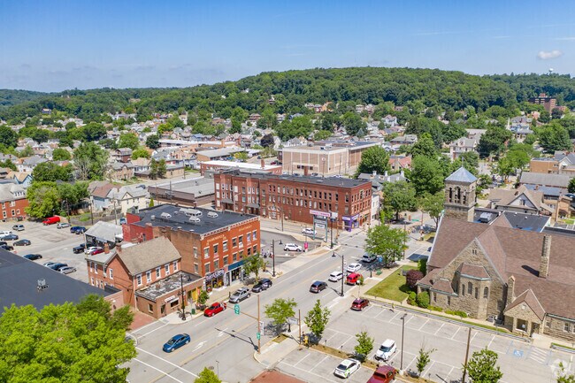 Building Photo - Daubenspeck Apartments
