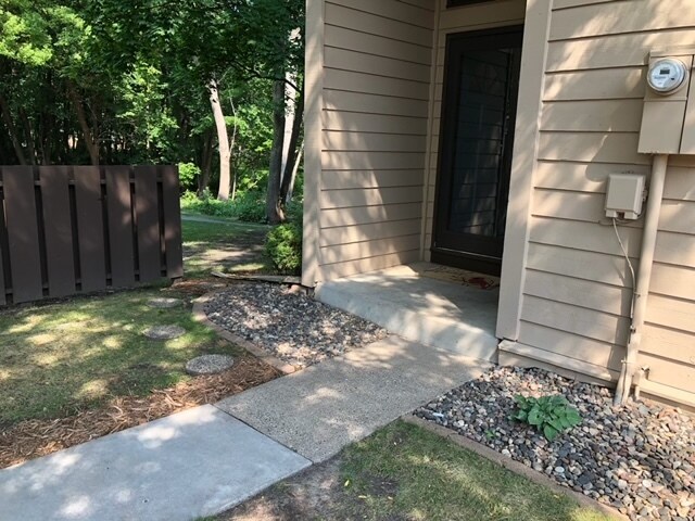 Foto del edificio - 240 W Eagle Lake Dr