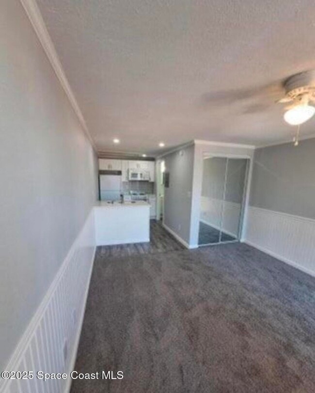 Building Photo - 1660 Bottlebrush Dr