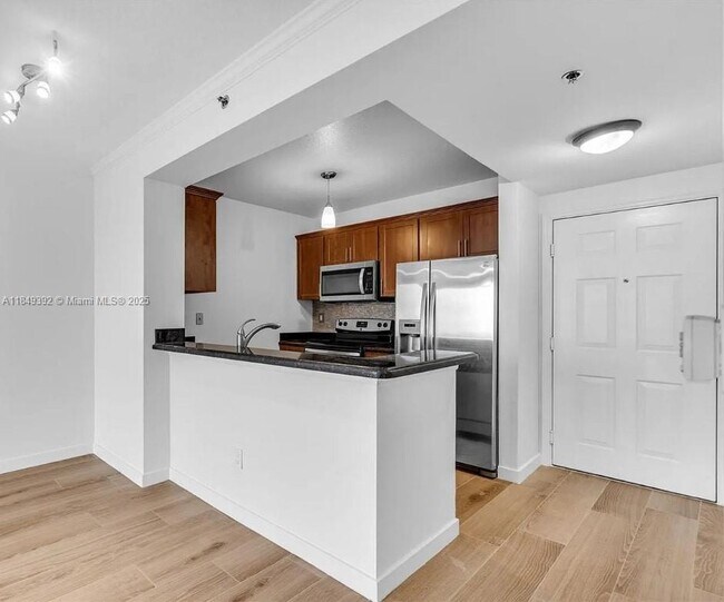 Foto del edificio - 2665 SW 37th Ave