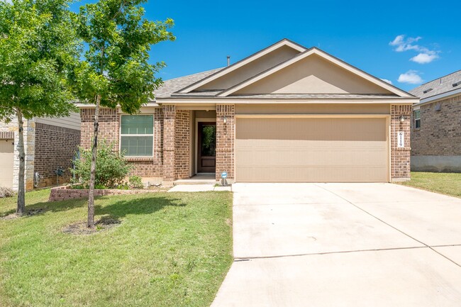 Building Photo - 1 Month Free Rent on a 3 bedroom 2 bath ho...