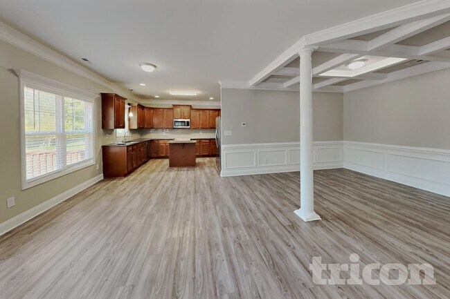 Foto del edificio - 401 Bruce Johnson Rd