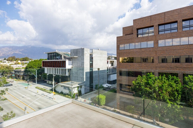 Building Photo - 119 S Los Robles Ave